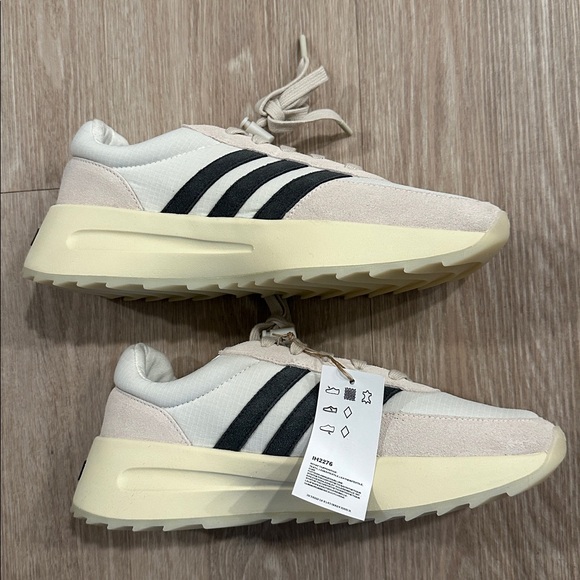 Fear of God AthleticsxAdidas Los Angeles Runner in 'Cream White New M8.5/W9.5 - Picture 7 of 10